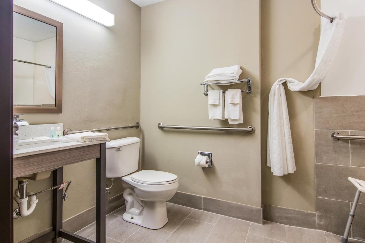 Quality Inn & Suites Grove City-Outlet Mall מראה חיצוני תמונה