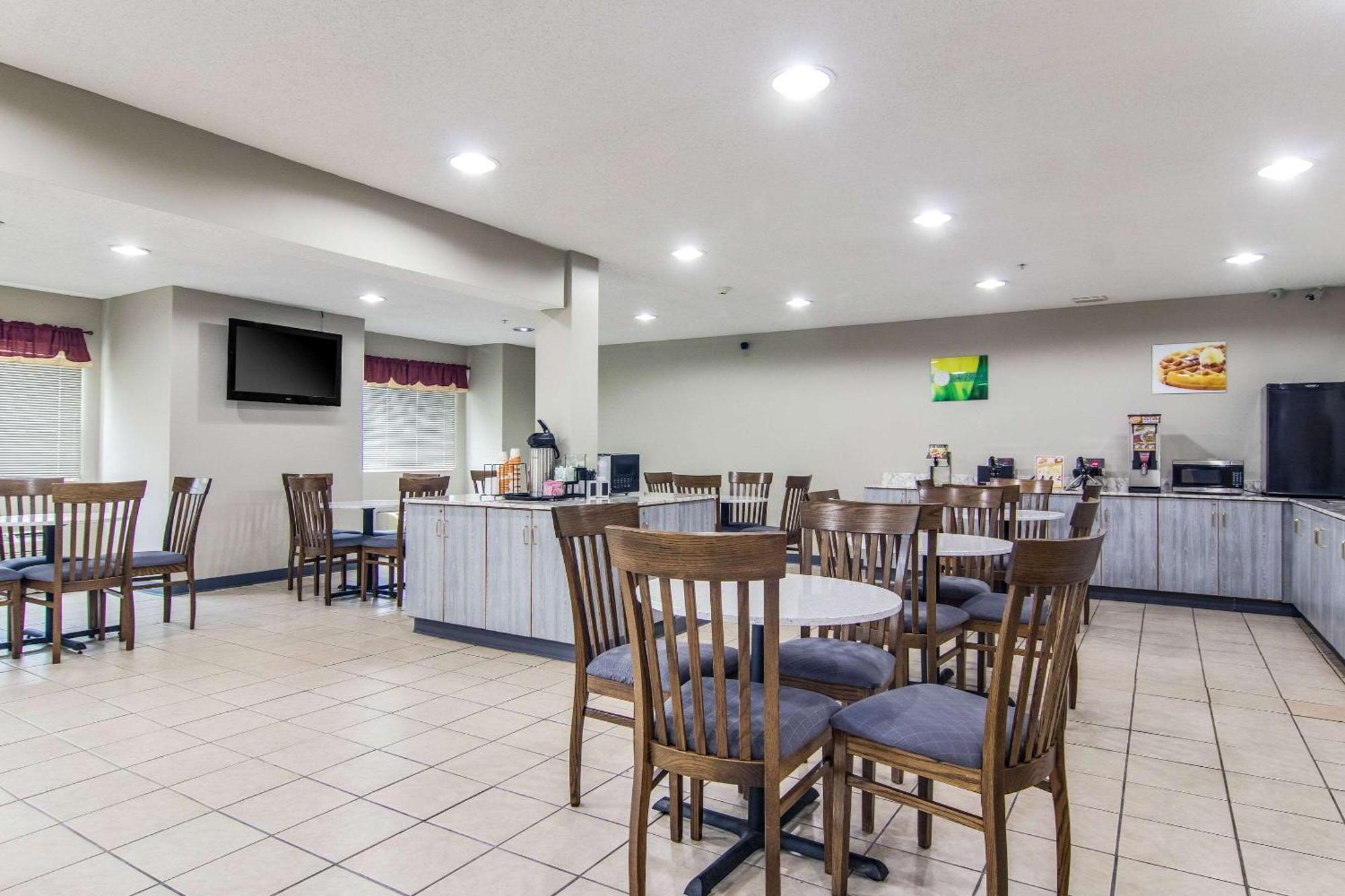 Quality Inn & Suites Grove City-Outlet Mall מראה חיצוני תמונה